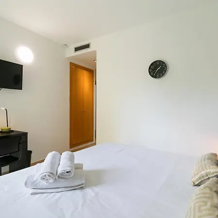 Fira Gran Via 2 - Private In A Shared - Privadas En Compartido *
