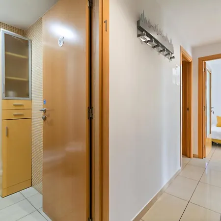 Fira Gran Via 2 - Private In A Shared - Privadas En Compartido