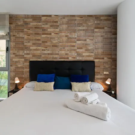 Fira Gran Via 2 - Private In A Shared - Privadas En Compartido *