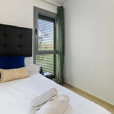 Fira Gran Via 2 - Private In A Shared - Privadas En Compartido Campsite *