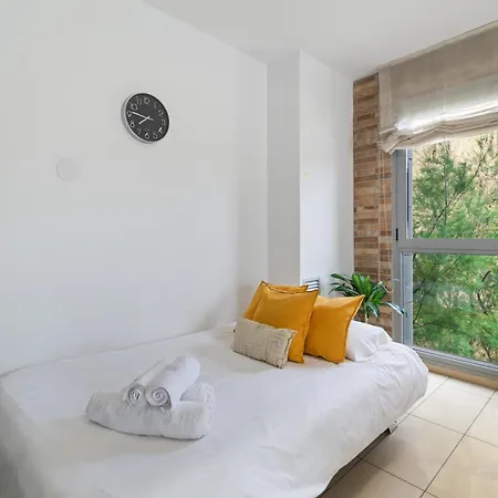 Campsite Fira Gran Via 2 - Private In A Shared - Privadas En Compartido L'Hospitalet de Llobregat