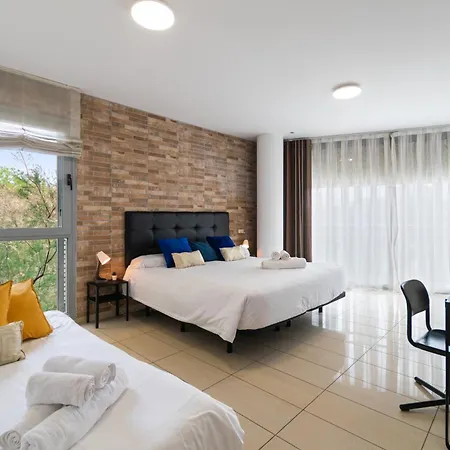 Fira Gran Via 2 - Private In A Shared - Privadas En Compartido Campsite *